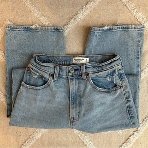 Abercrombie & Fitch “The 90s Relaxed Jean - High Rise”
